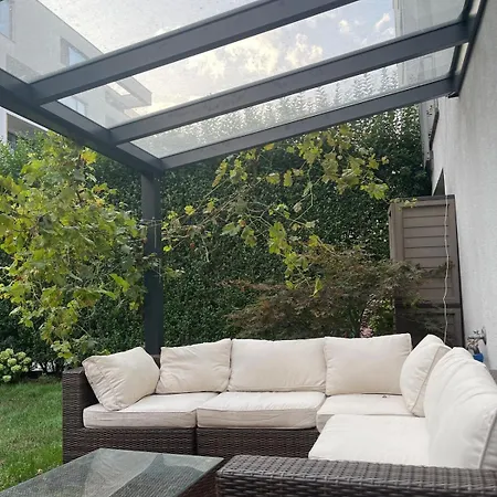 Апартаменты Stunning Garden Flat On The Hills Next To Old Town Братислава