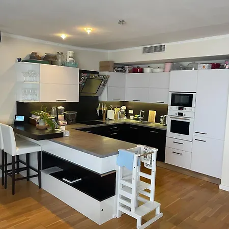 Stunning Garden Flat On The Hills Next To Old Town Братислава
